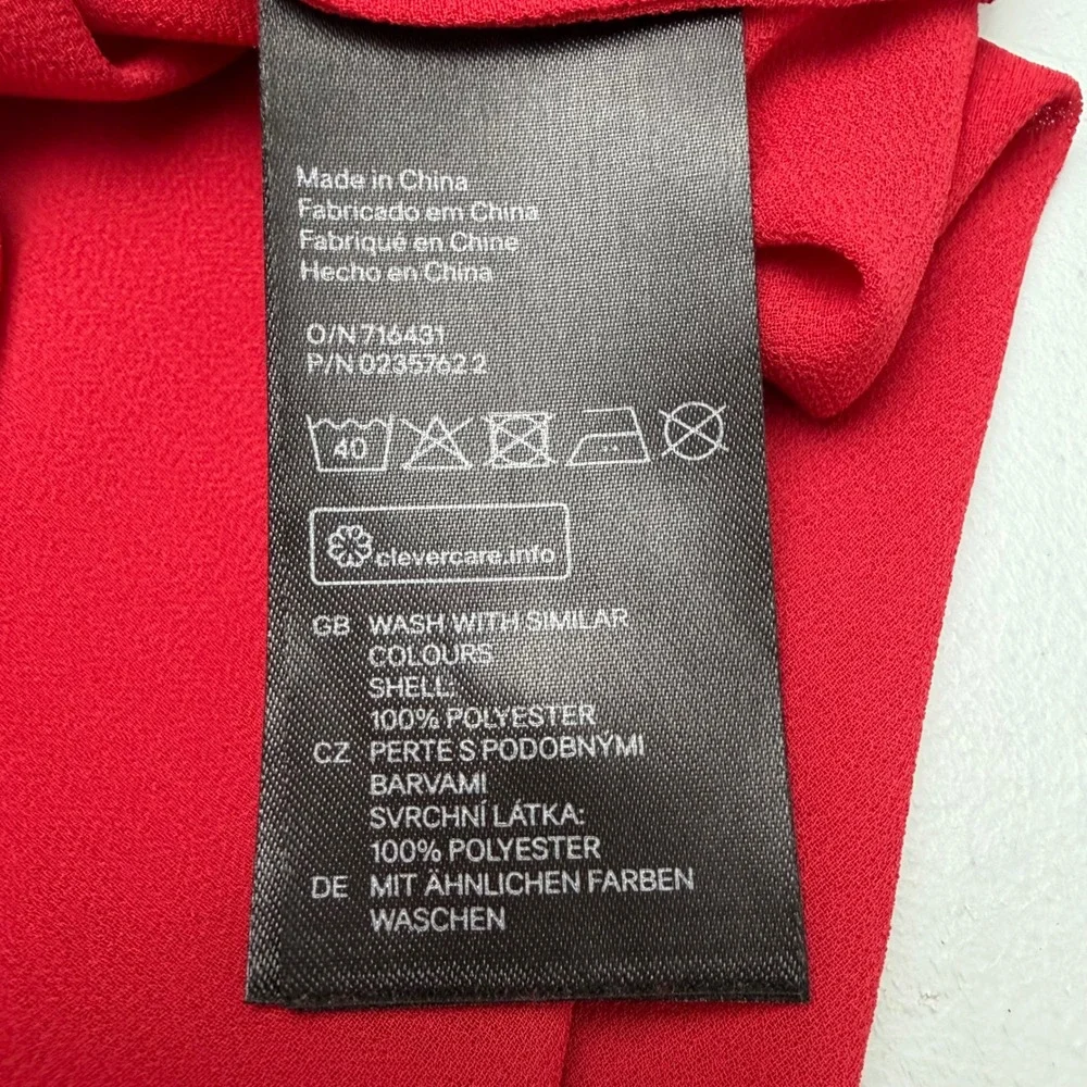 H&M Blouse Womens Sz 4  Red Pintuck‎ Pleated 3/4 Sleeve Top Office Siren Office - Picture 12 of 12